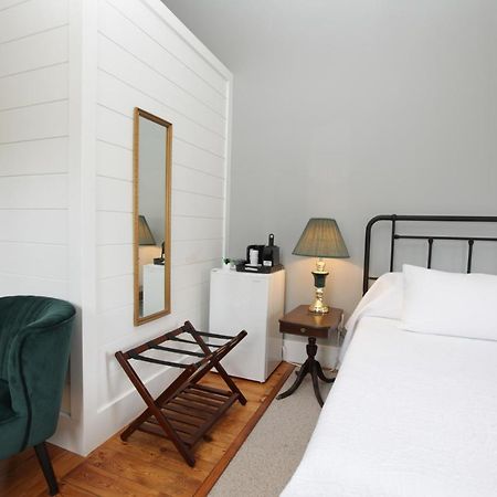 Jackson'S Falls Country Inn Milford Екстер'єр фото